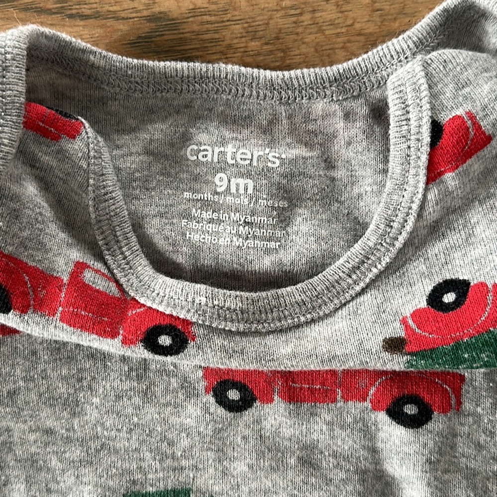 Carter’s Holiday 3-piece Set - Picture 4 of 5